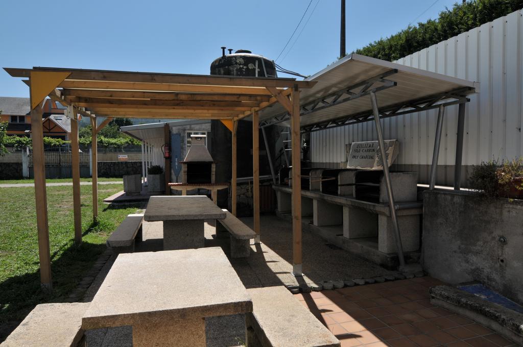 Apartamentos Turisticos Vilagarcia- Rio Ulla บิลาการ์เซีย เด อาโรว์ซา ภายนอก รูปภาพ